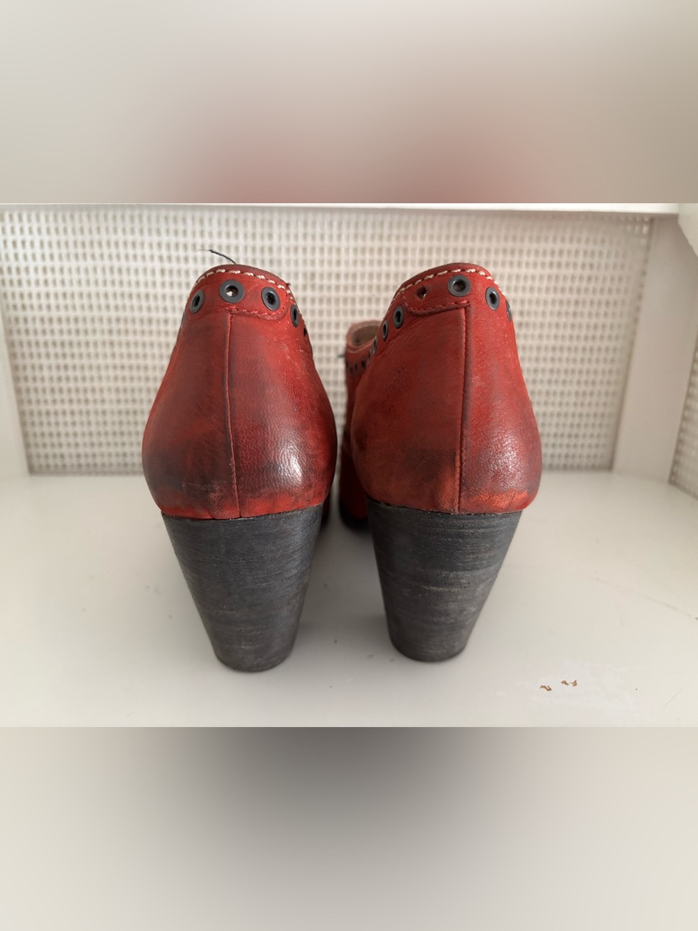 Fly London Red Distressed Leather Lace-Up Heeled Oxfords with Eyelet Detail - Picture 4 of 11